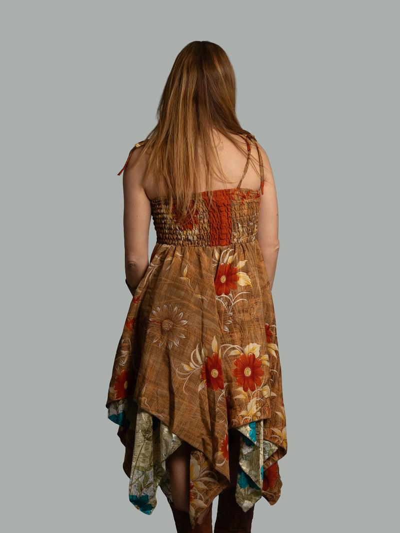 Abito etnico con elastico e spalline fiori rossi – Mumbai