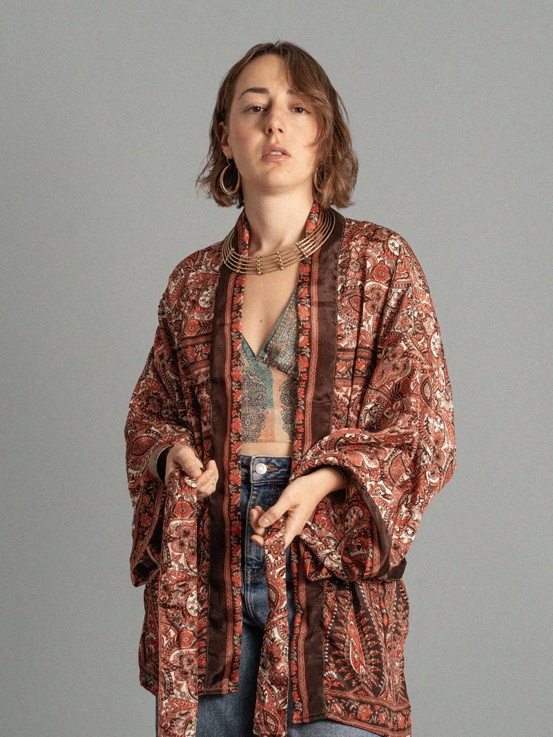 Kimono corto rosso e bianco - Kerala