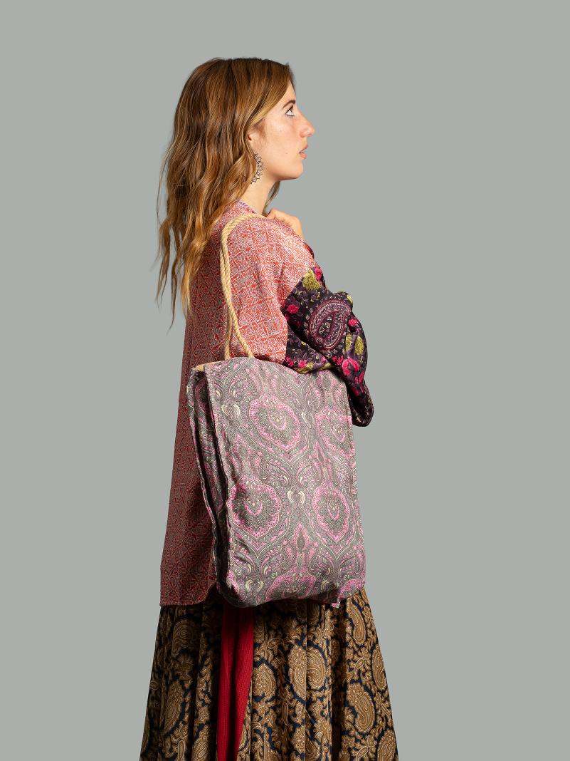 Shopper Iuta e Sari N.18