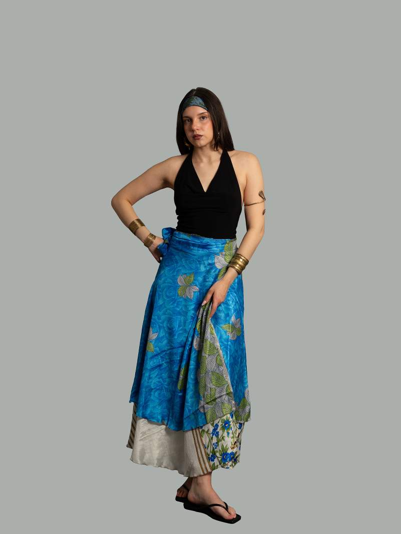 Gonna etnica lunga a portafoglio azzurro e bianco – India