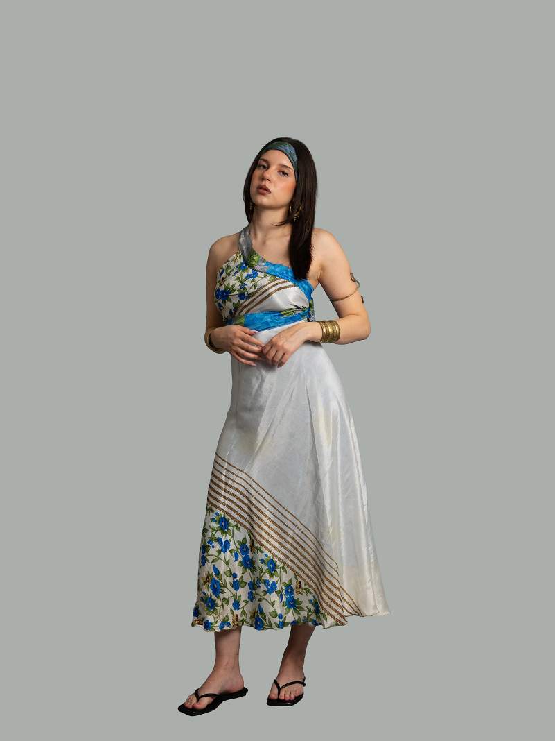 Gonna etnica lunga a portafoglio azzurro e bianco – India