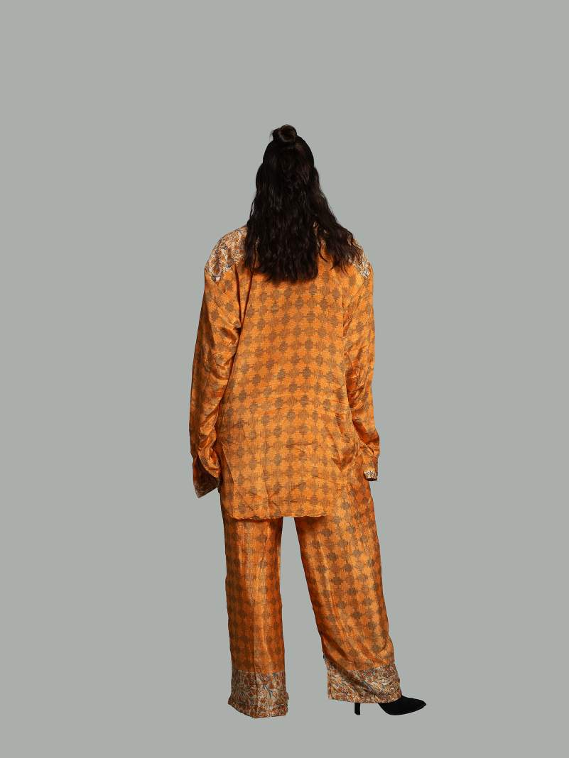 Camicia e Pantalone LXL arancione – Punjabi