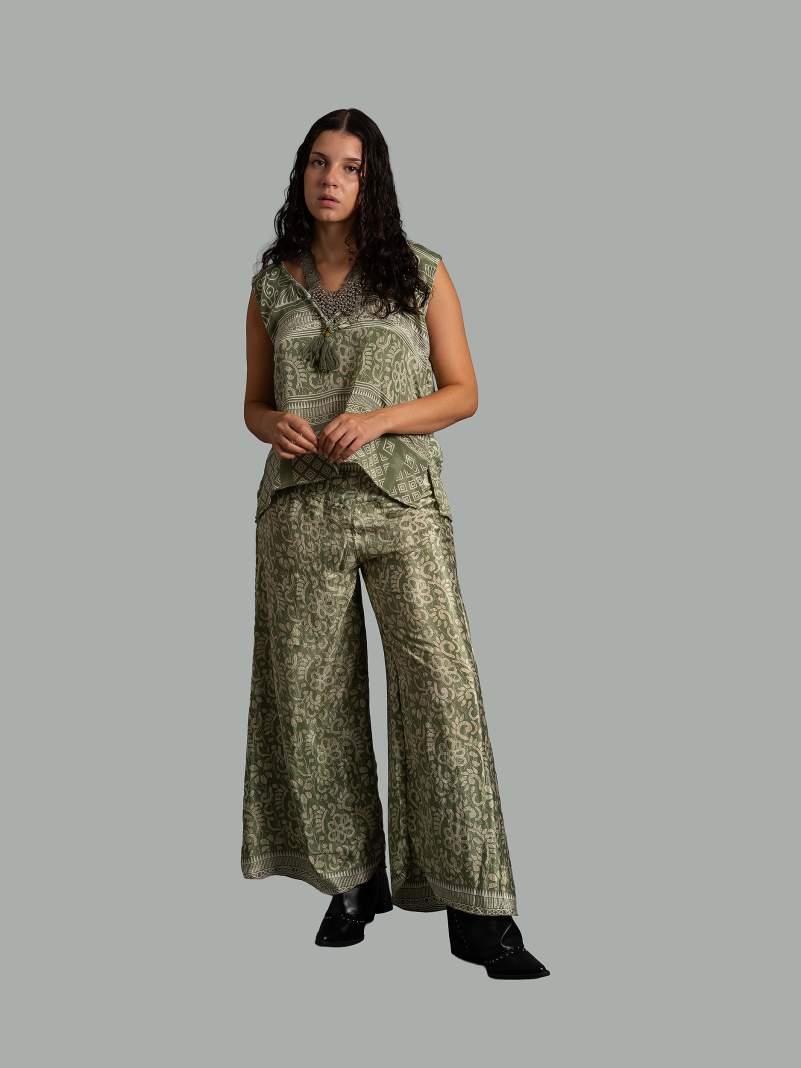 Completo Top smanicato e pantalone verde - Cochin