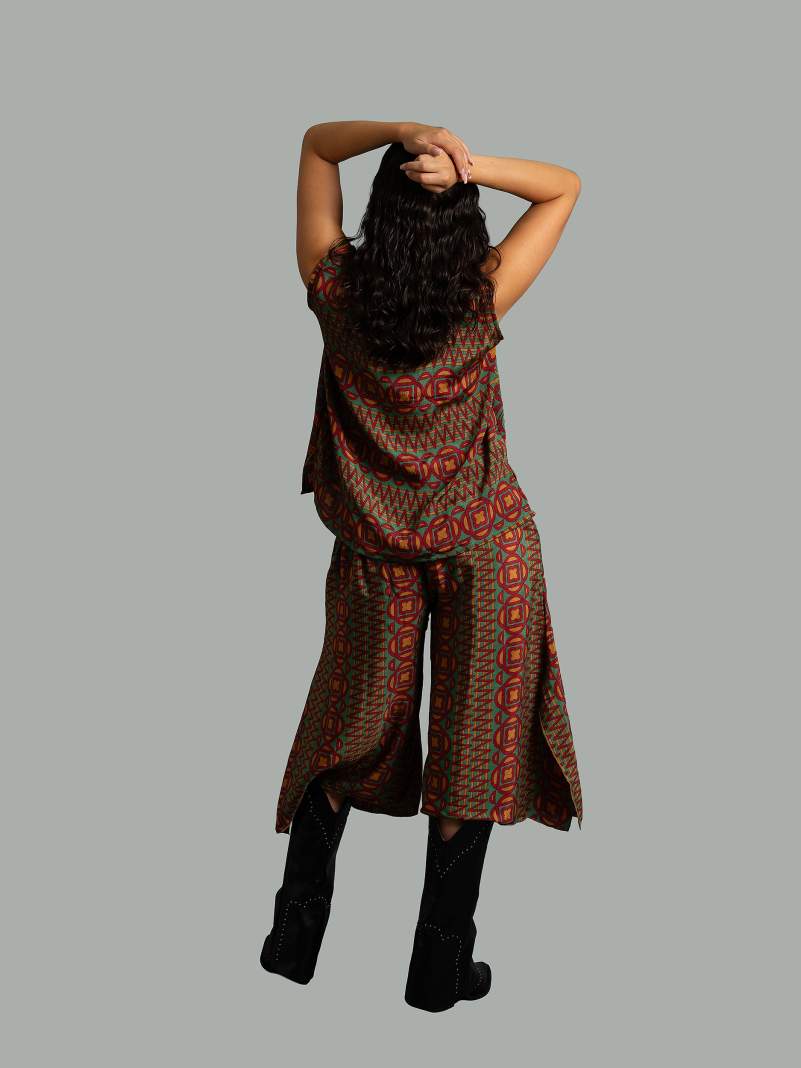 Completo Top smanicato e pantalone zigzag (pantalone corto) - Cochin