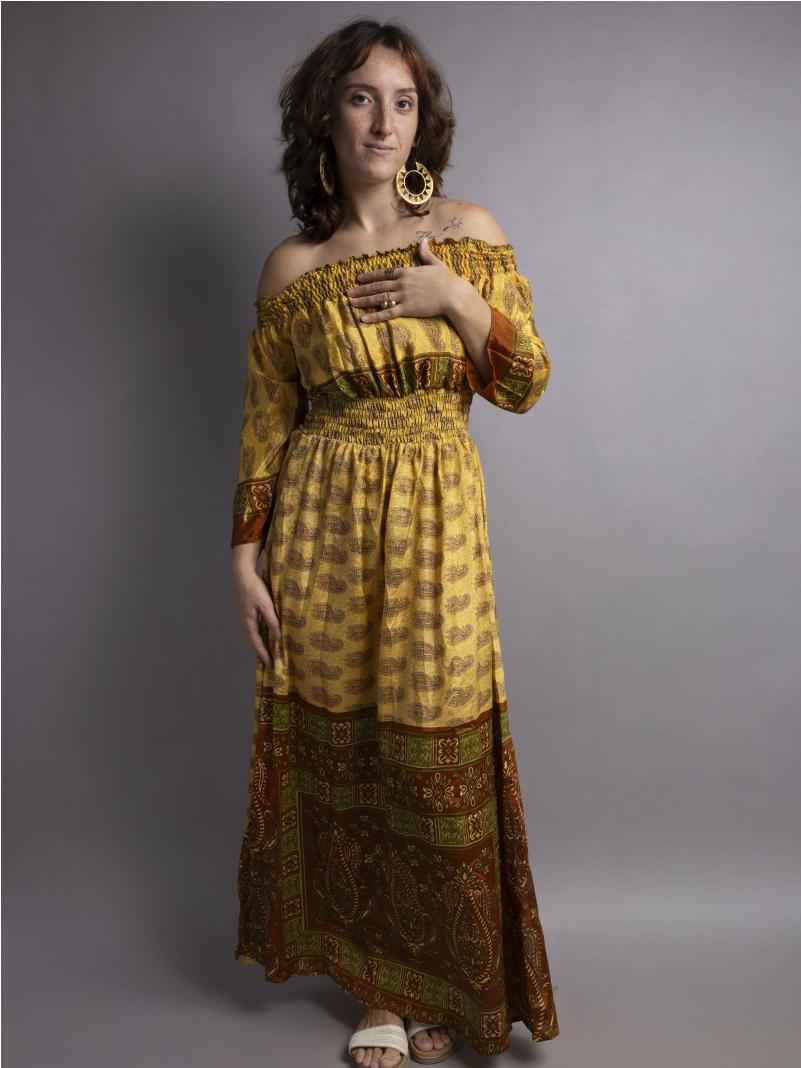 Abito Lungo Etnico con Scollo a Barca ocra – Radha