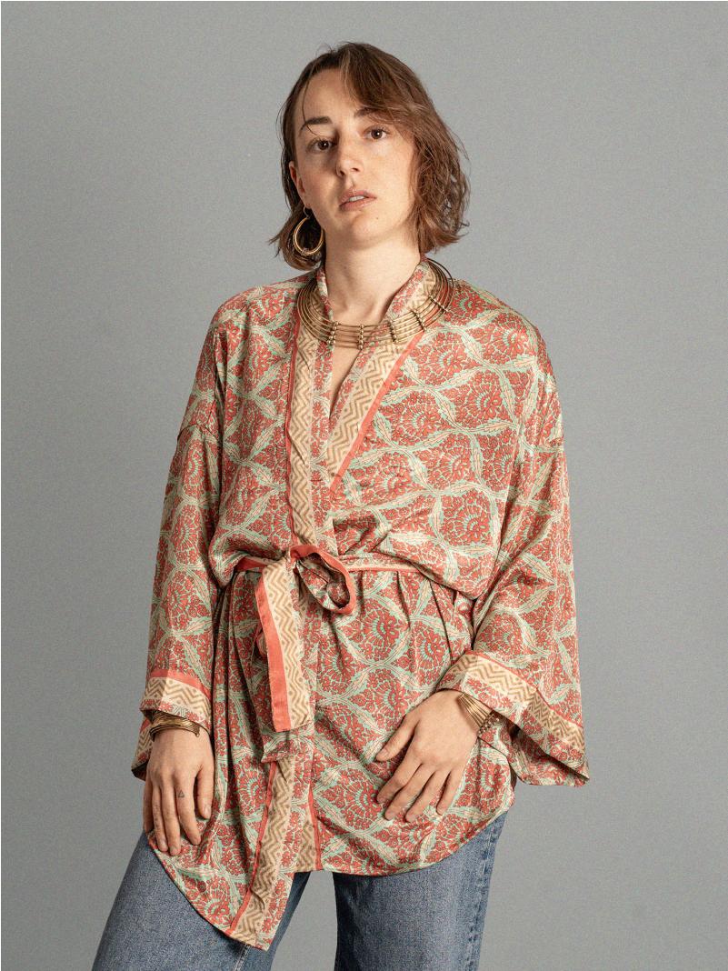 Kimono corto disegni rossi - Kerala