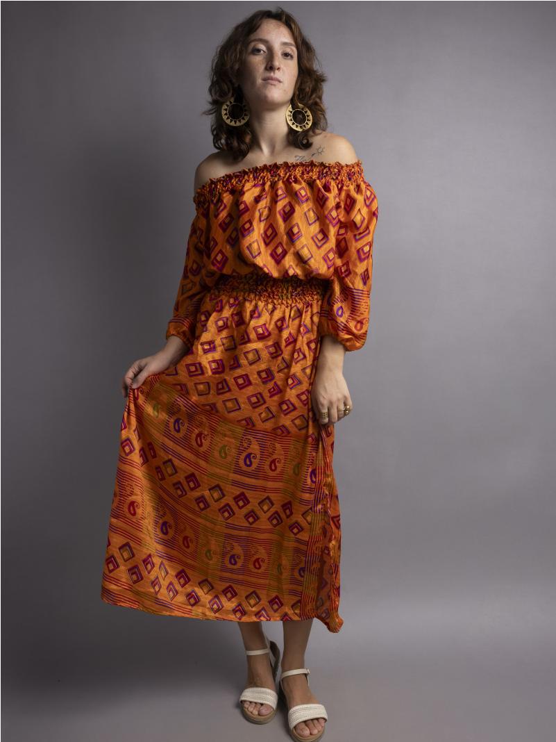 Abito Lungo Etnico con Scollo a Barca arancione – Radha
