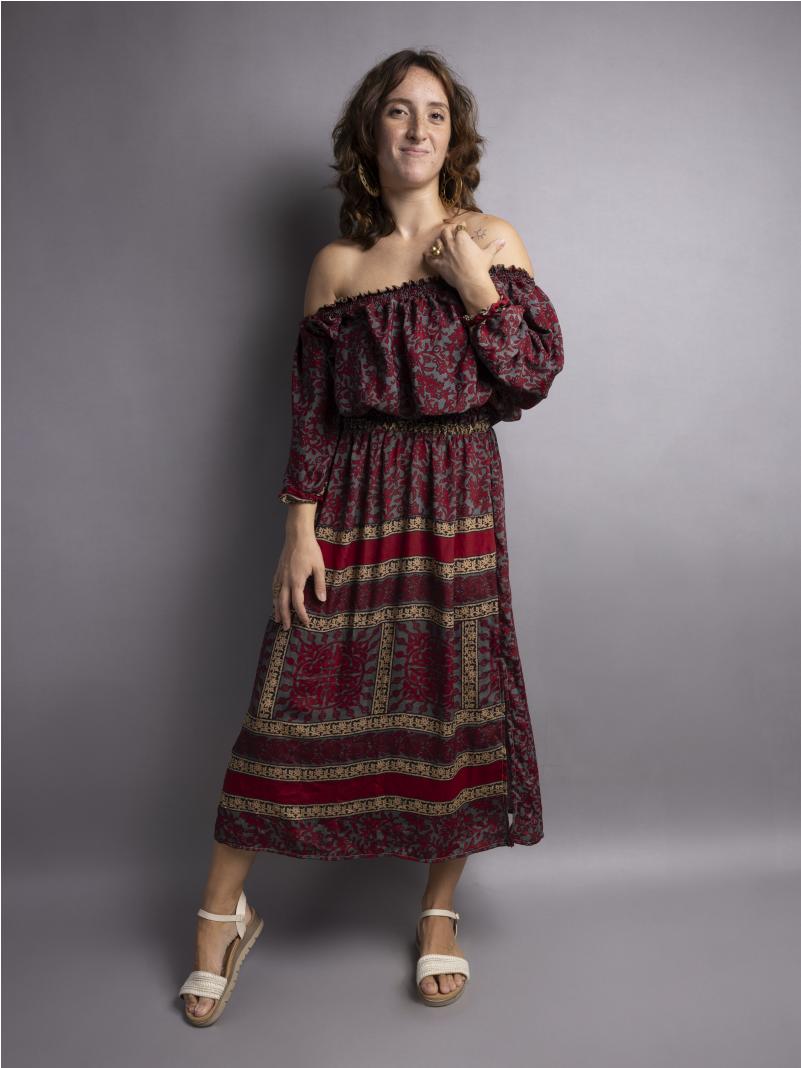 Abito Lungo Etnico con Scollo a Barca rosso e grigio – Radha