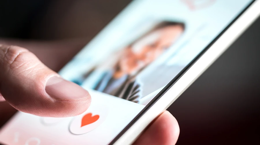 How Often Should You Update Your Profile on a Dating Site