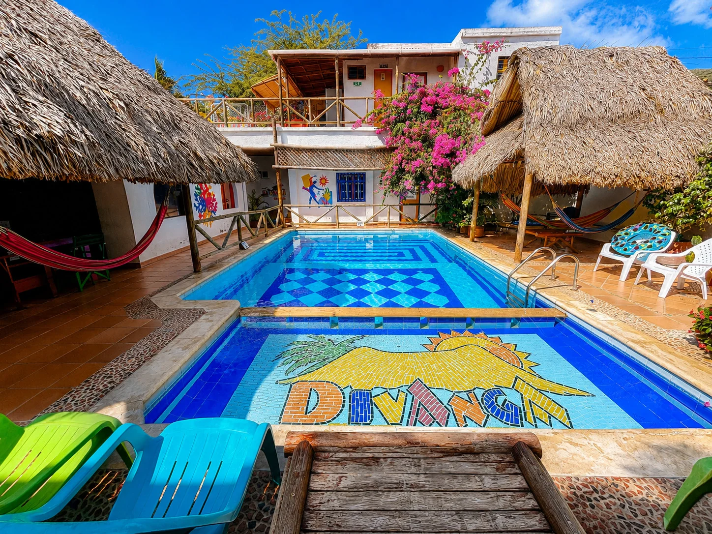 PADI DIVE RESORT + HOSTEL & PROPERTY FOR SALE – COLOMBIAN CARIBBEAN
