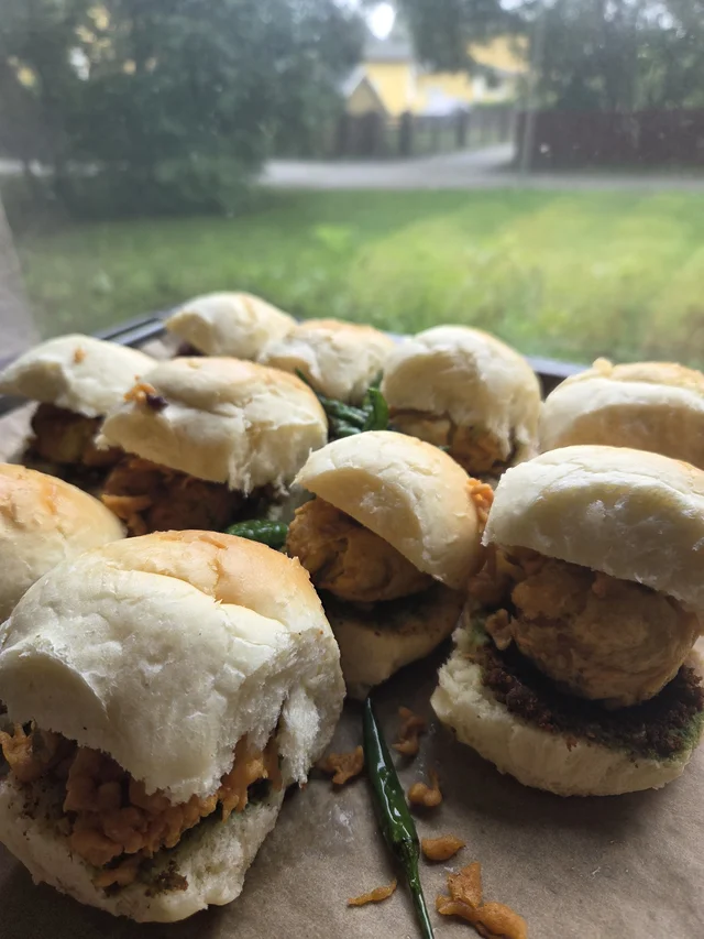 Vada pao