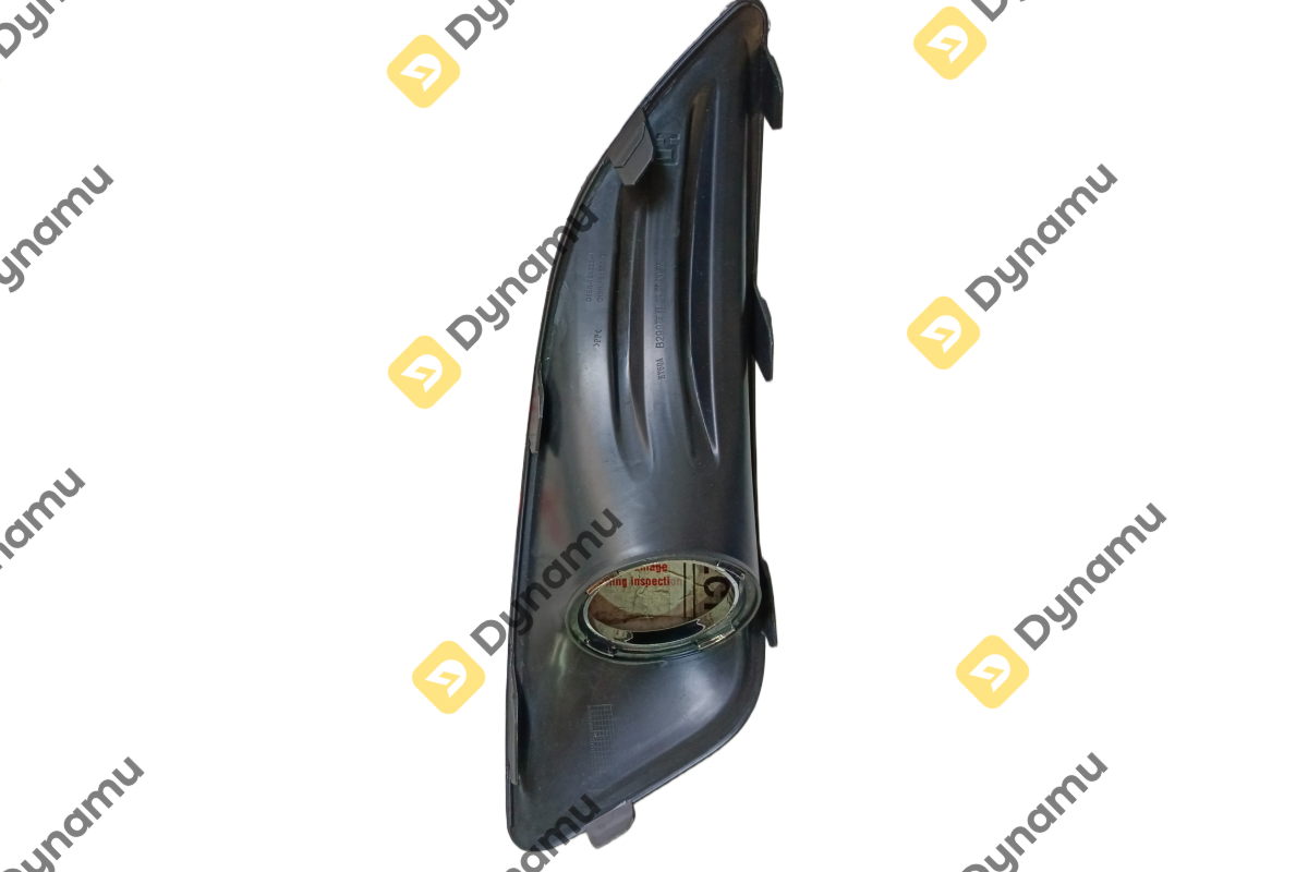 Front Fog Lamp Assembly / Housing