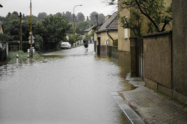 14832459840_a13b0e57fa_c