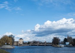 16076935983_a71b812de6_c