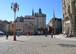 26690324047_9469367552_c