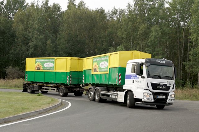 2_Elektrowin_Nákladní vůz s Wintejnery