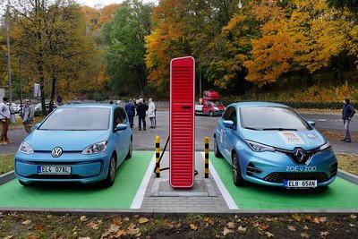 51631751577_d135e0a9f1_w