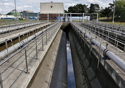 Grit_trap,_Prague_Central_Wastewater_Treatment_4579