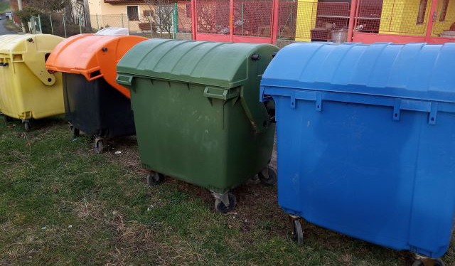 Jak řešit poplatky za svoz komunálního odpadu – legislativa i tipy z praxe