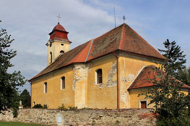 Kostelní_Lhota,_church