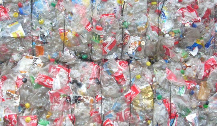 Nová odpadová legislativa zavádí evropské cíle recyklace komunálních odpadů a motivuje obce i obča