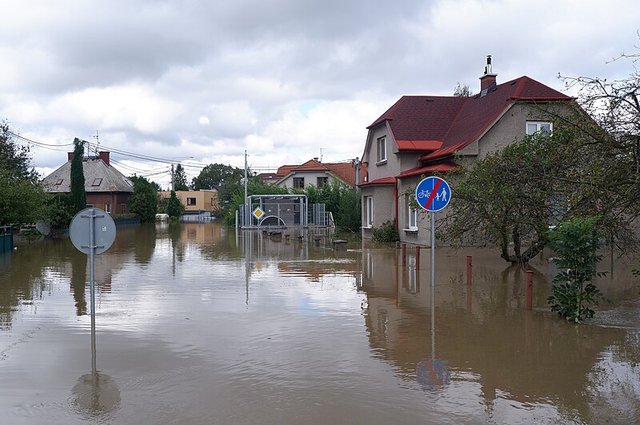 Ostrava,_Svinov,_povodeň,_15.9.2024_-_Bratří_Sedláčků