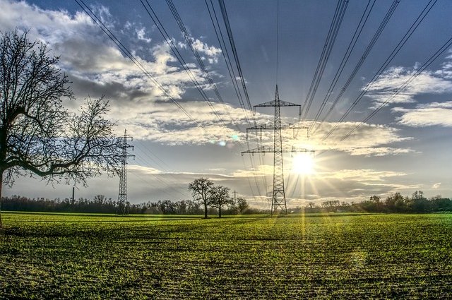 Rada ERÚ vyzvala dodavatele energie k nastavení jasných cenových podmínek a k jejich dodržování