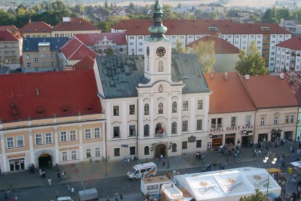 Rokycany-town_hall_and_main_square