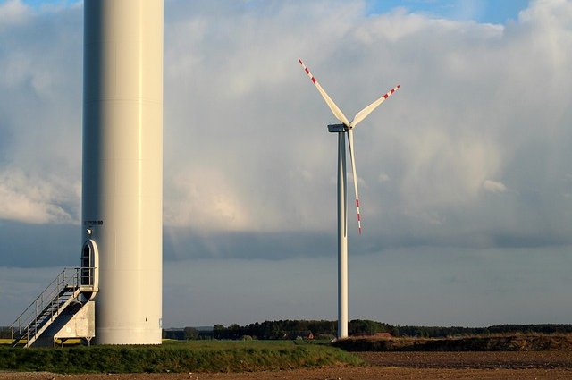 alicja-the-windmills-3353246_640