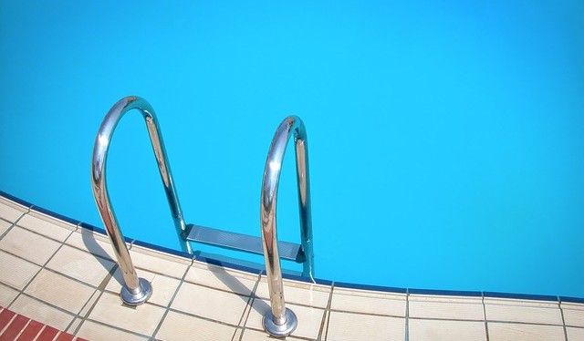 Nezapomeňte na kontrolu vody v bazénech