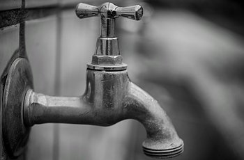 carola68-water-tap-4876800_640