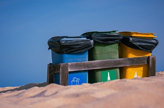 colemay-garbage-can-7010059_640