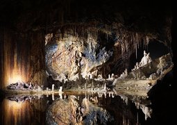 fairy-grottoes-2192134_640