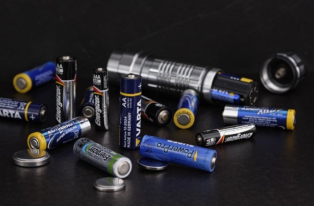 fotoblend-battery-4800010_640