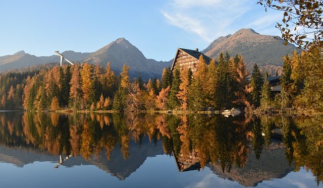 goosyphoto-strba-tarn-4818338_640