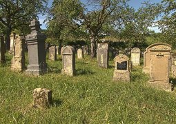graveyard-7264217_640