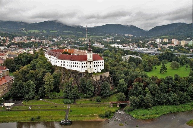 ivabalk-the-decin-castle-2797115_640