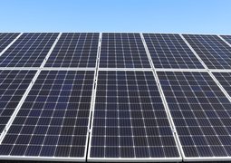 lcec-solar-panels-4985342_640