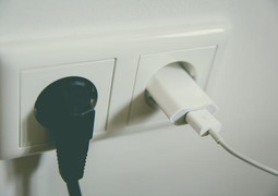 power-outlet-1794616_640