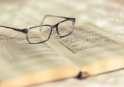 reading-4330761_640