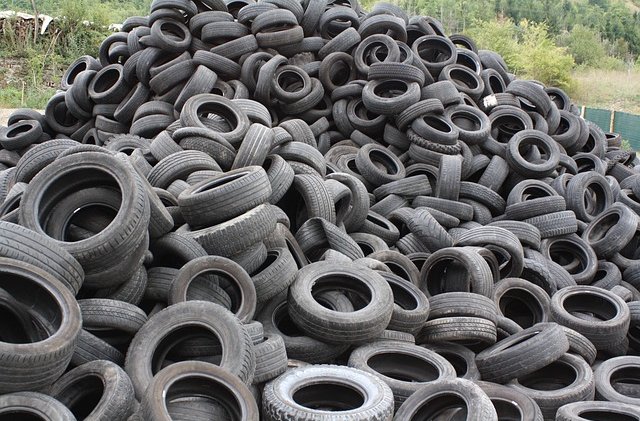 recyclind-tires-1846674_640