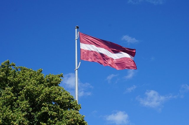 rob-armbruster-latvia-7903799_640