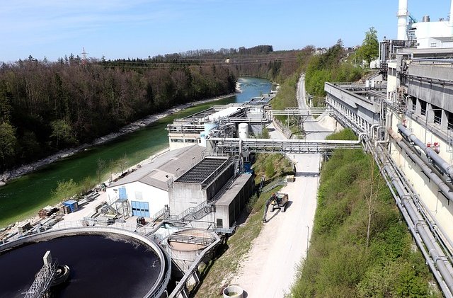 sewage-treatment-plant-4560229_640
