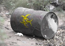 toxic-waste-2089779_1280