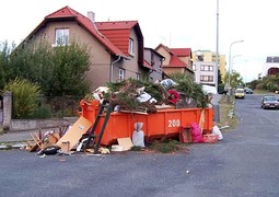 velkoobjemový_odpad,_Zápotoční_-_Nad_Botičem_Wikimedia