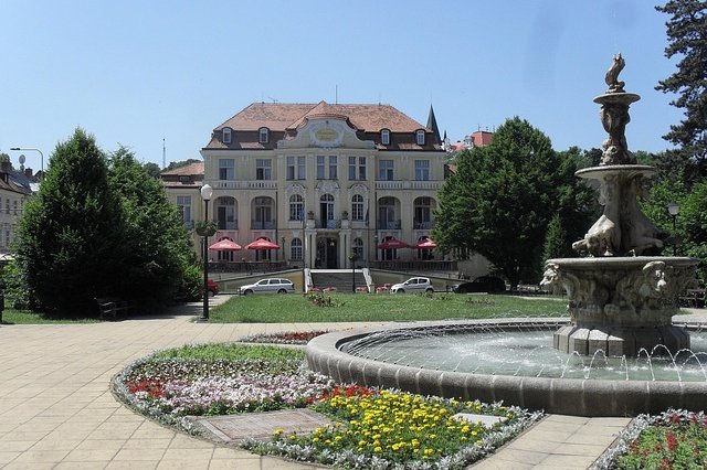 wikimediaimages-teplice-835689_640