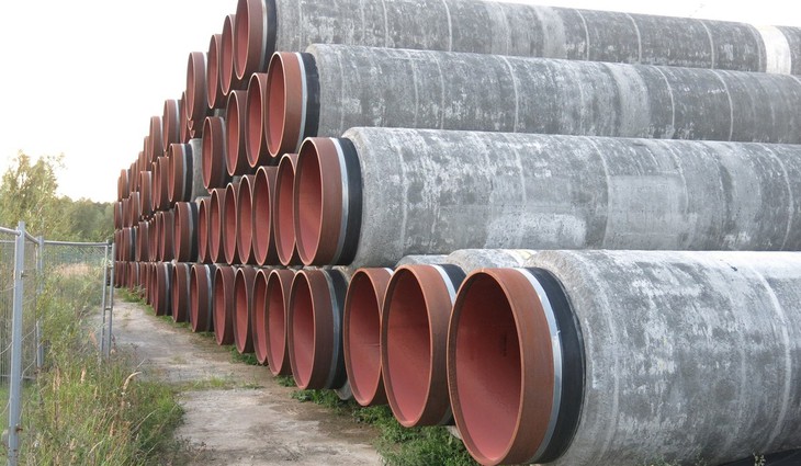 1200px-Stack_of_pipes_North_Stream_2.jpg