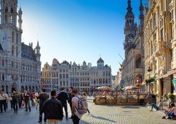 3345557-square-6581649_640