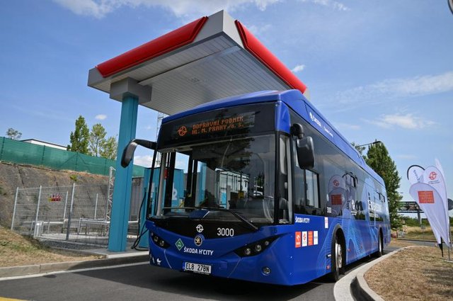 3613273_1292943_bus_vodik