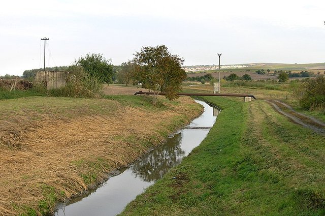 789px-Bořetice,_Trkmanka_River